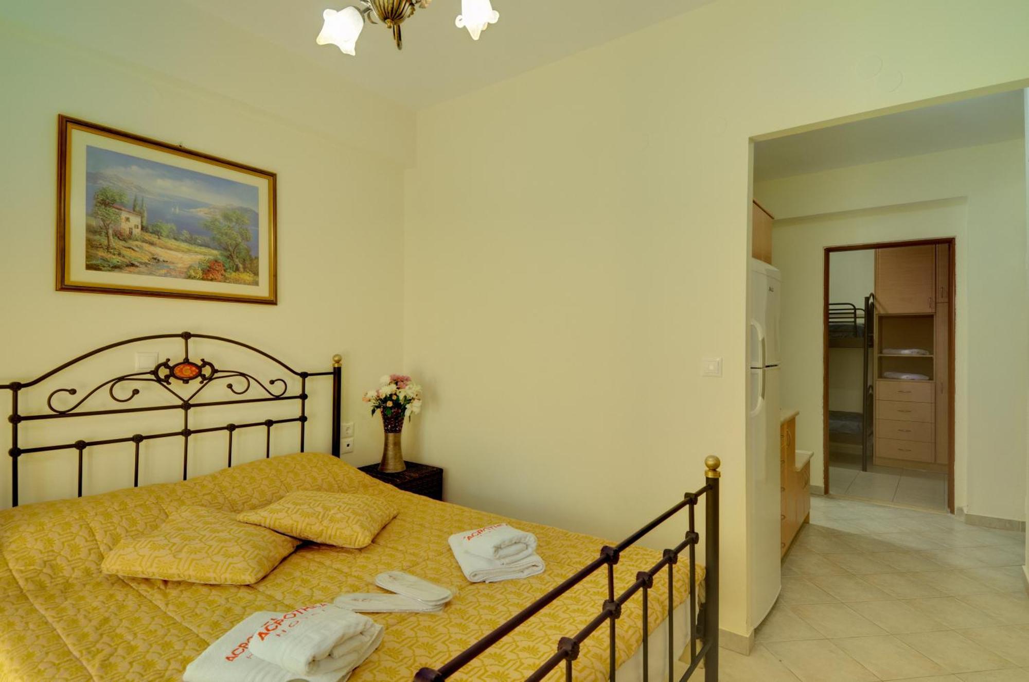 Acrothea Hotel Парга Экстерьер фото